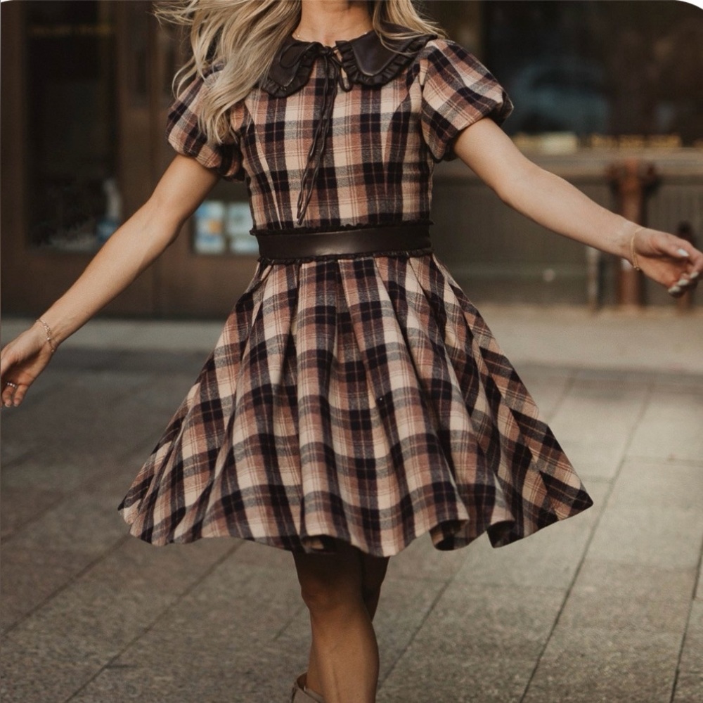 Ivy City Co Checkered Dress with Brown Details